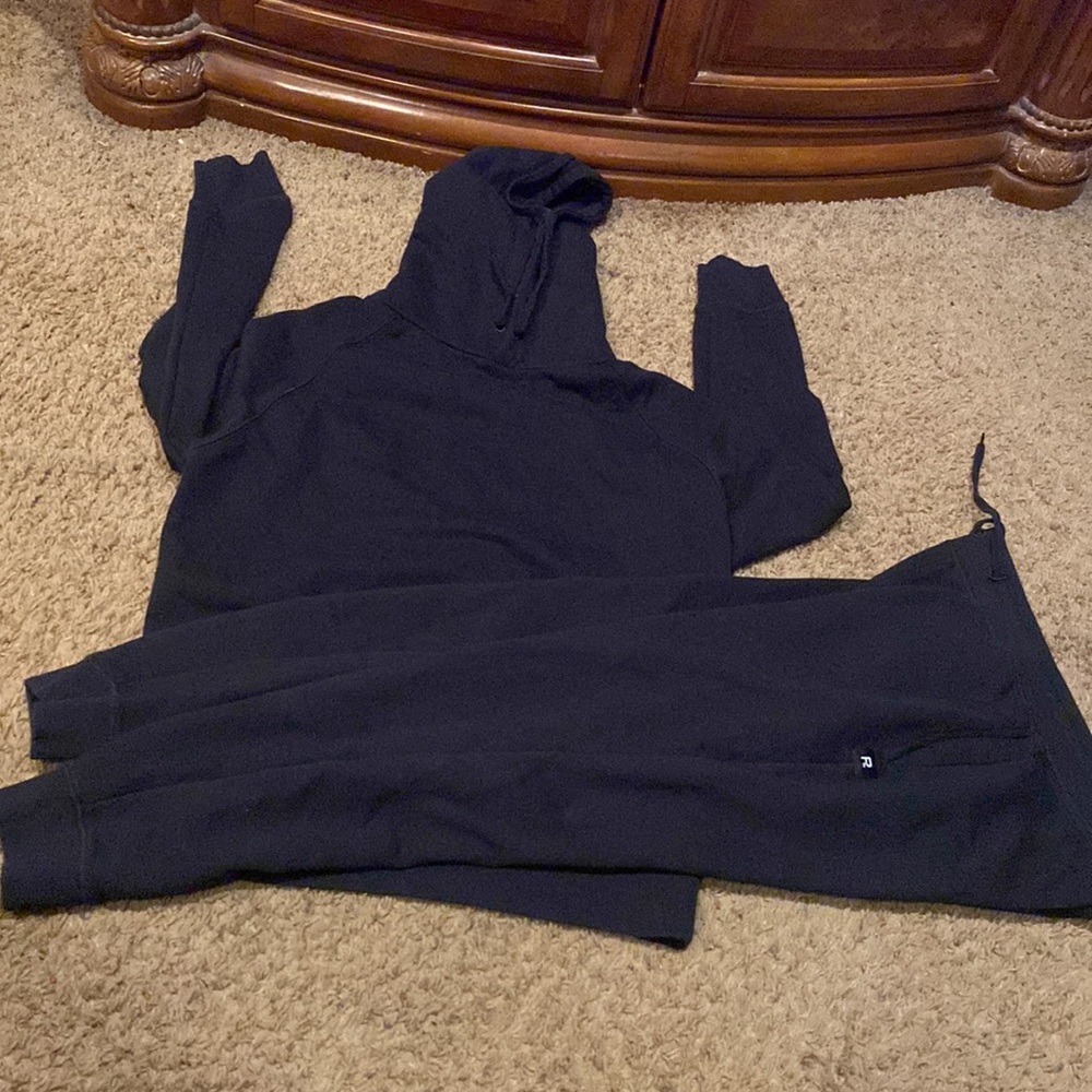 Black women jogger set (sweatshirt with hood) and sweatpants